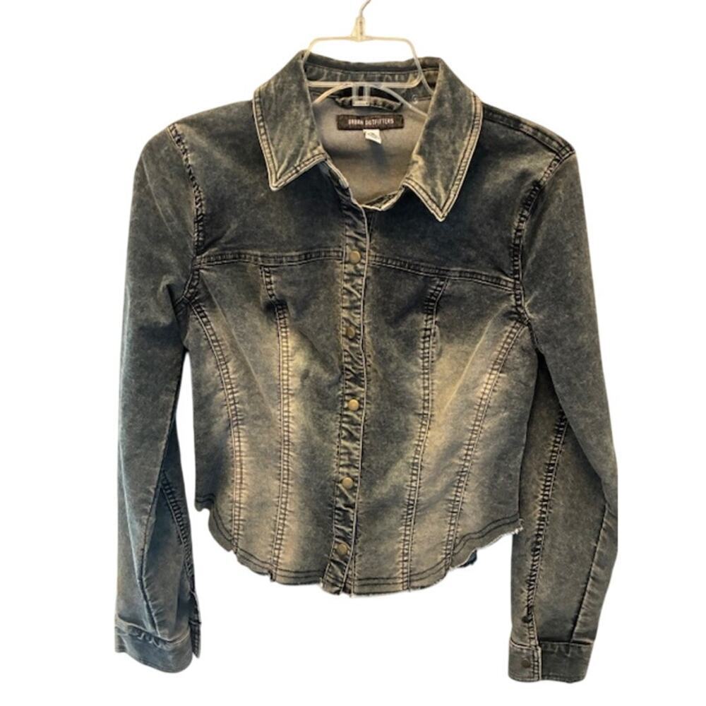 Urban Outfitters Cropped‎ Shirt Gray distress Long Sleeve Fitted Jacket Womens M